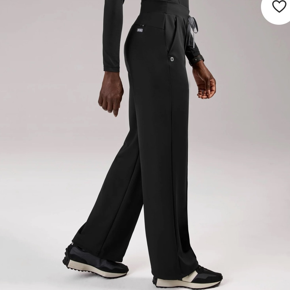 NWT Figs High Waisted Piedra FORMx Straight Leg Scrub Pant in black, Size Small - Picture 2 of 8